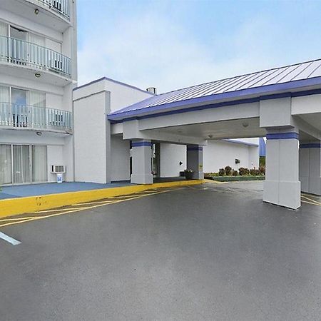 Howard Johnson By Wyndham Saint Joseph Benton Harbor Zewnętrze zdjęcie