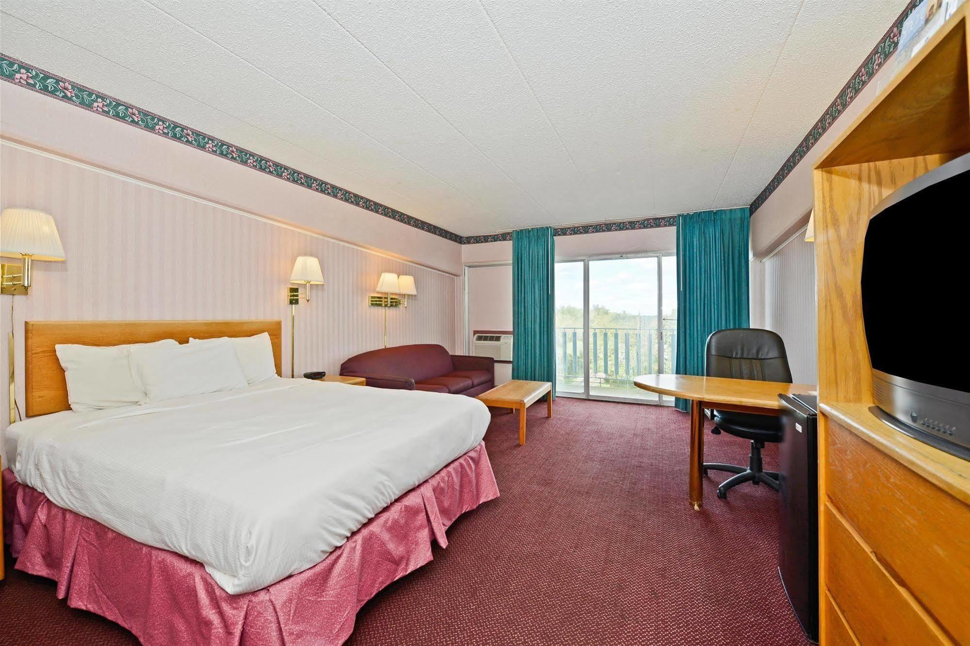 Howard Johnson By Wyndham Saint Joseph Benton Harbor Zewnętrze zdjęcie