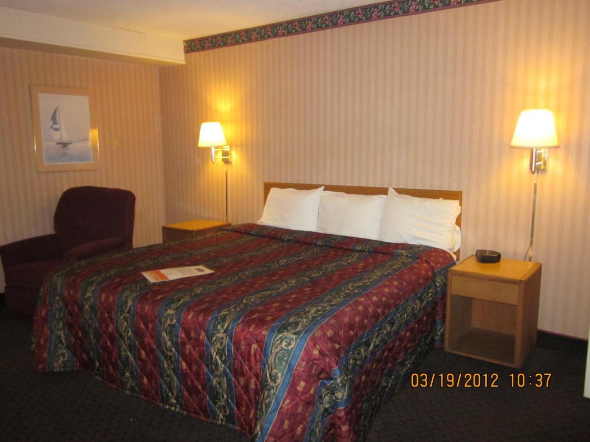 Howard Johnson By Wyndham Saint Joseph Benton Harbor Pokój zdjęcie